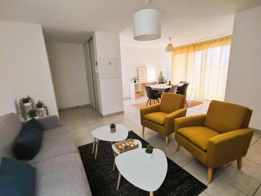 Casteljaloux Appartement 2 Chambres Balcon Parking Residence Calme Eksteriør bilde